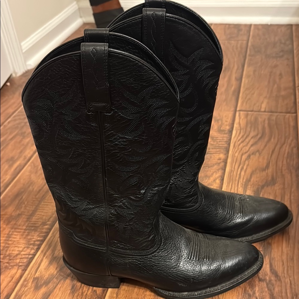 Men’s Ariat Heritage Round-Toed Black Western Boots